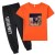 Camiseta corta naranja + pantalones negros 