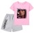 Camiseta rosa + pantalones cortos grises 