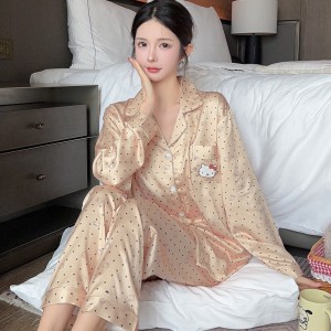 Pijama Hello Kitty Leopardo - Seda Helada Cómoda | Conjunto Mujer 