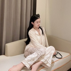 Pijama de Terciopelo Mujer - Conjunto Largo Cómodo Otoño | Ropa de Casa 