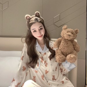 Pijama de Seda Helada Oso | Conjunto Cómodo y Suave para Mujer 