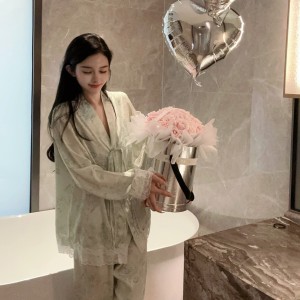 Pijama de Seda Helada para Mujer | Conjunto Elegante Primavera/Otoño 